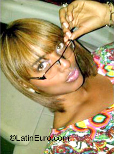 Date this cute Dominican Republic girl Osdiprincess from Santo Domingo DO11835