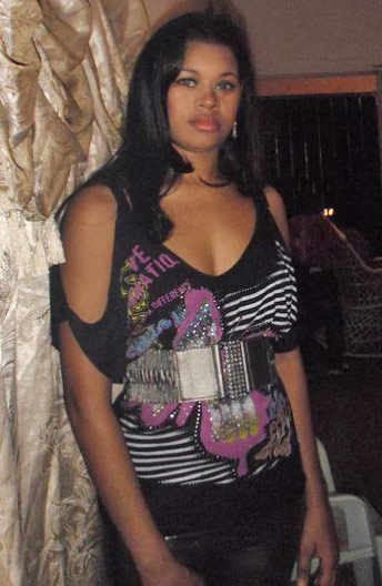 Date this sultry Dominican Republic girl Peluchita from Santo Domingo DO9194