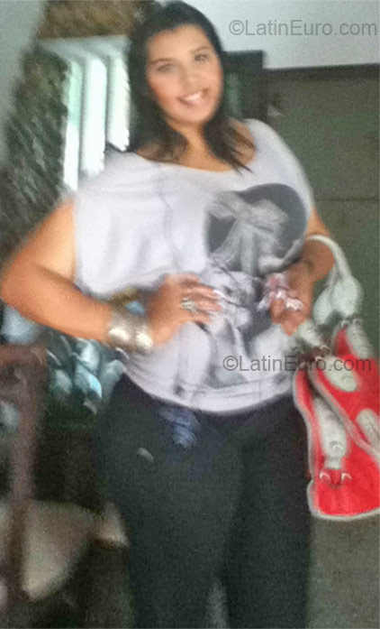 Date this nice looking Colombia girl Caro from Barranquilla CO7872