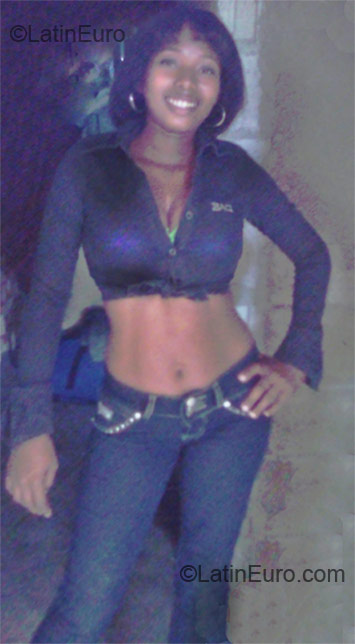 Date this exotic Dominican Republic girl Yuderkys from San Pedro De Macoris DO9202