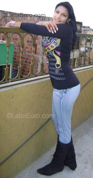 Date this fun Colombia girl Andrea from Bogota CO7921