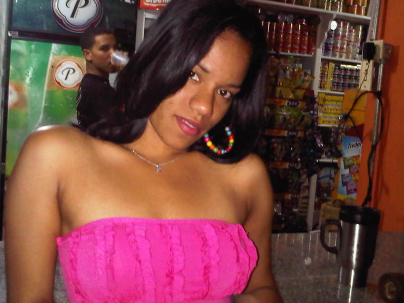 Date this nice looking Dominican Republic girl Rosauris from Santo Domingo DO9243