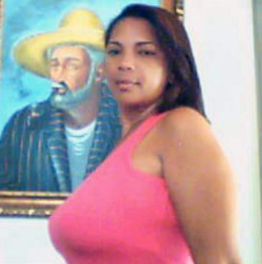 Date this stunning Dominican Republic girl Cris from Santiago DO9250