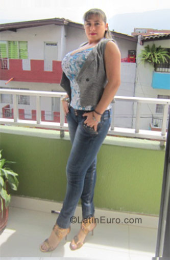 Date this lovely Colombia girl Yolanda from Medellin CO7960