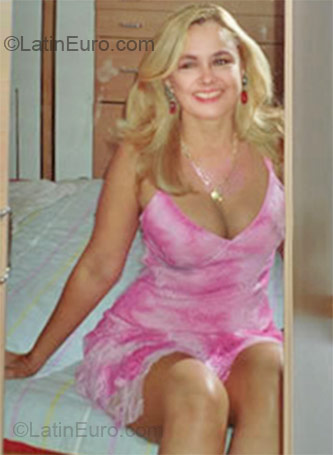 Date this young Colombia girl Martha from Cartagena CO7967