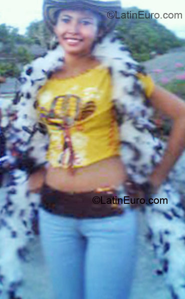 Date this beautiful Colombia girl Divy from Barranquilla CO7968