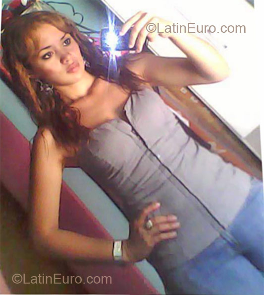 Date this hot Honduras girl Nancy from Tegucigalpa HN405