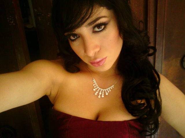 Date this charming Colombia girl Estefanny from Medellin CO8001