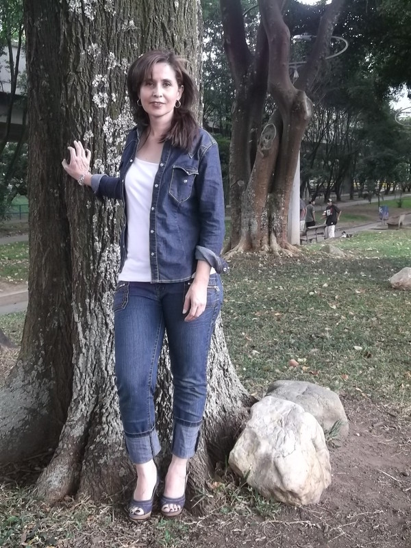 Date this foxy Colombia girl Enciendeunaluz from Medellin CO8030