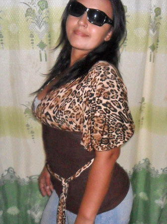 Date this happy Colombia girl Anabolena from Cali CO8079
