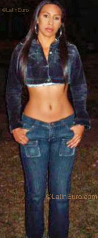 Date this voluptuous Colombia girl Dicat from Popayan CO8110