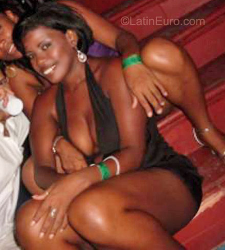 Date this sensual Colombia girl Rafaela from Cartagena CO8120