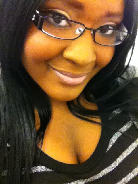 Date this sultry United States girl Praissa from Akron US11444