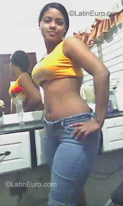 Date this lovely Dominican Republic girl Jennifer from Puerto Plata DO9480