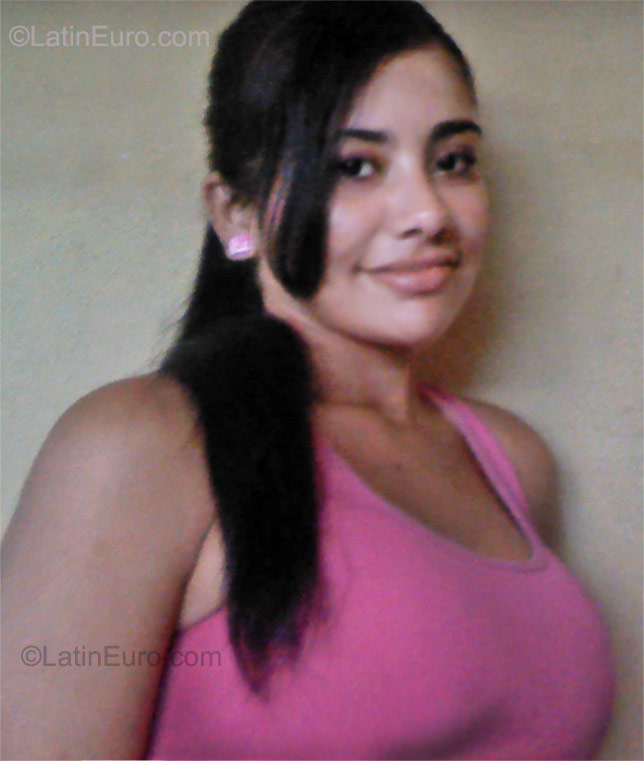 Date this tall Costa Rica girl Heidy from Cortes CR98