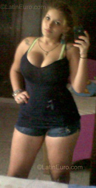 Date this hard body Colombia girl Angelica from Barranquilla CO8160