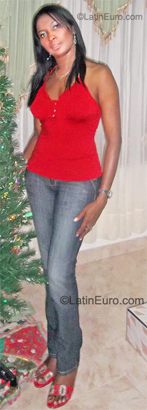 Date this stunning Colombia girl Ana from Cali CO8173
