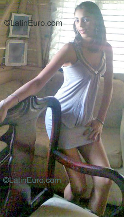 Date this gorgeous Dominican Republic girl Anye from San Francisco De Maroris DO9545