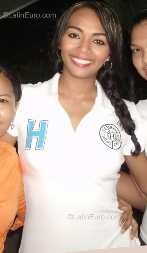 Date this gorgeous Colombia girl Karina from Barranquilla CO8263