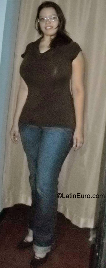 Date this passionate Colombia girl Vanessa from Cali CO8264