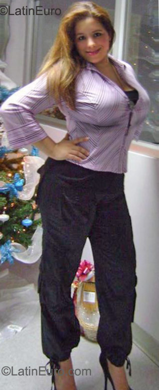 Date this passionate Panama girl Ileana from Panama PA169