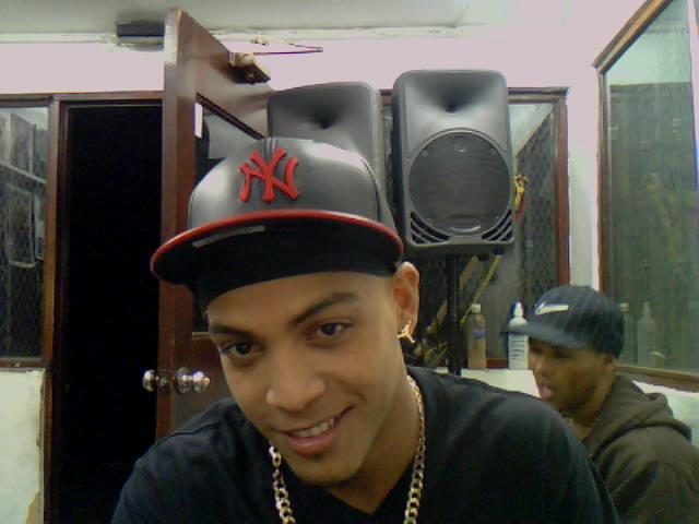 Date this happy Dominican Republic man Elfiscal17 from Puerto Plata DO9593