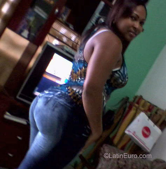 Date this gorgeous Panama girl Yina from Panama City PA172