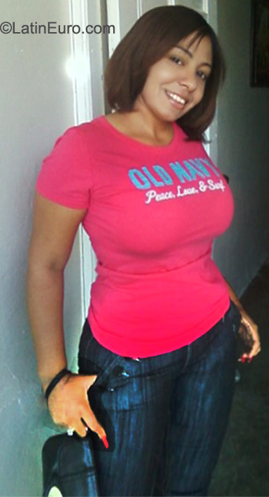 Date this charming Dominican Republic girl Leonela from Bani DO9646