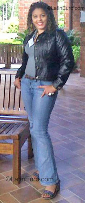 Date this pretty Dominican Republic girl Martha from Santiago DO9686