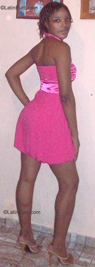 Date this attractive Brazil girl Leila Pamela from Rio De Janeiro BR6129