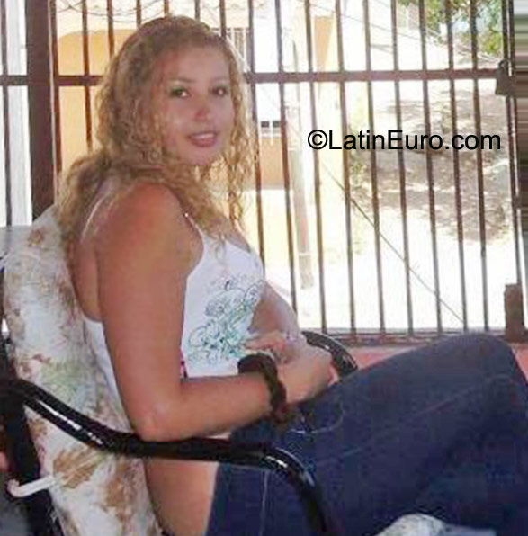 Date this lovely Colombia girl Ingridk from Cali CO8433