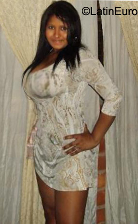 Date this georgeous Colombia girl Diana from Bogota CO8439