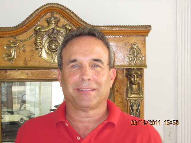 Date this happy United States man Scott from Miami US11709