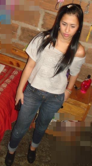 Date this young Colombia girl Yeraldi from Medellin CO8493