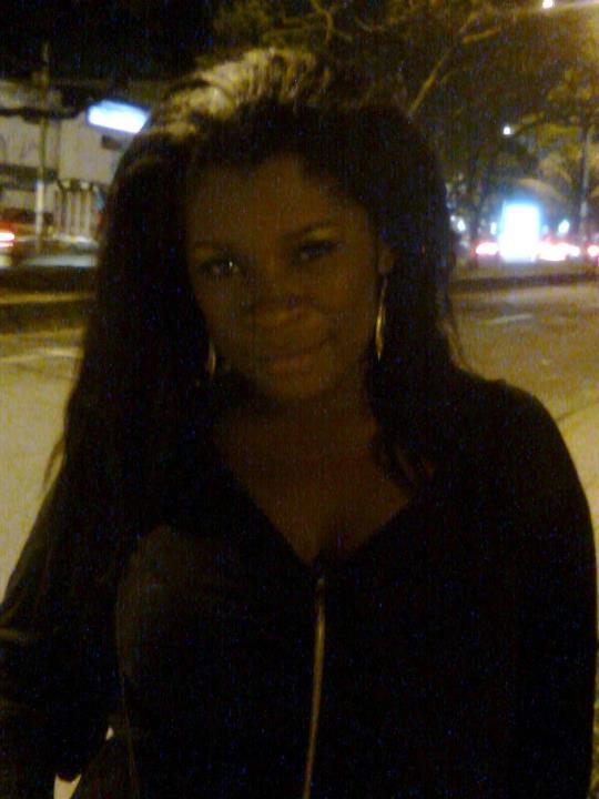 Date this hard body Colombia girl Carolina69 from Cali CO9016