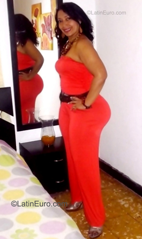 Date this passionate Colombia girl Maria fernanda from Cali CO8500