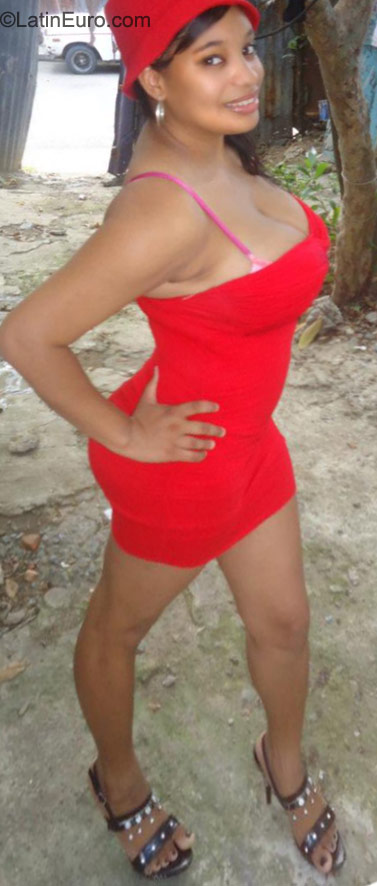 Date this beautiful Dominican Republic girl Catherin from Santiago DO9784