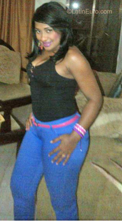 Date this hard body Dominican Republic girl Lagizz29 from Spm DO9788