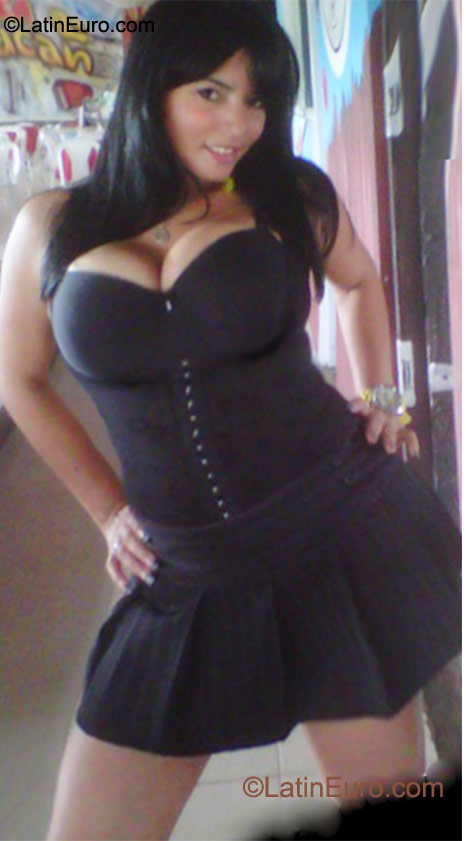 Date this fun Dominican Republic girl Johanny from Santiago DO9793