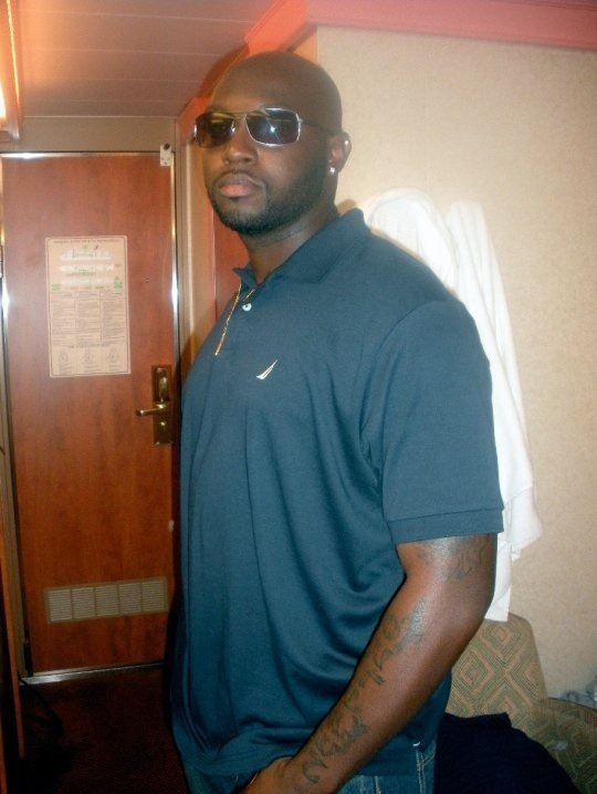 Date this athletic United States man FRIZZ from Severn US11771