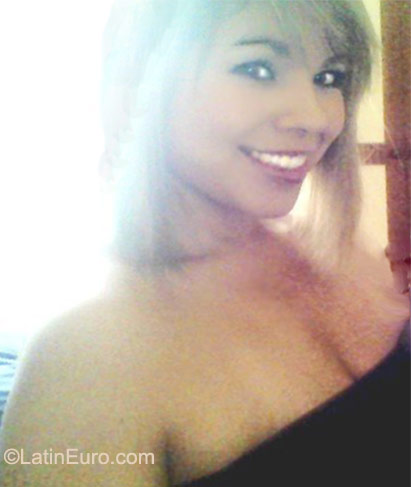 Date this sultry Colombia girl Laura catalina from Bogota CO8627