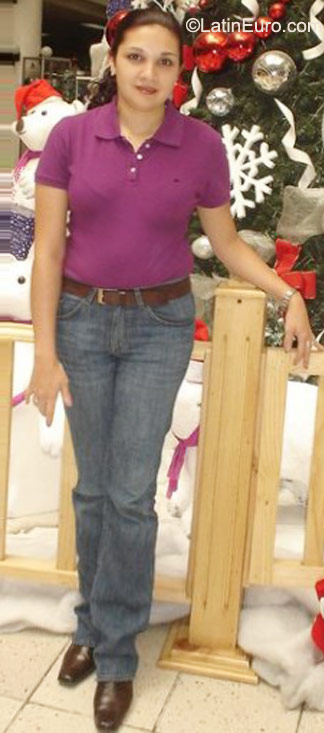 Date this beautiful Costa Rica girl Daniella from San Jose CR141