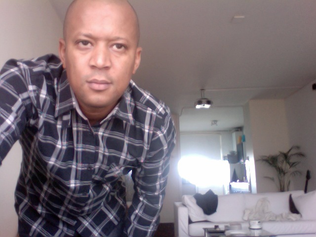 Date this funny Netherlands man Moreo from Amsterdam NL190
