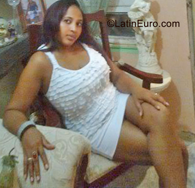 Date this cute Dominican Republic girl Dominga from Santo Domingo DO9900