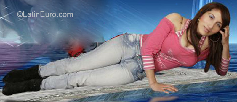 Date this delightful Colombia girl Maria Helena from Bogota CO8684