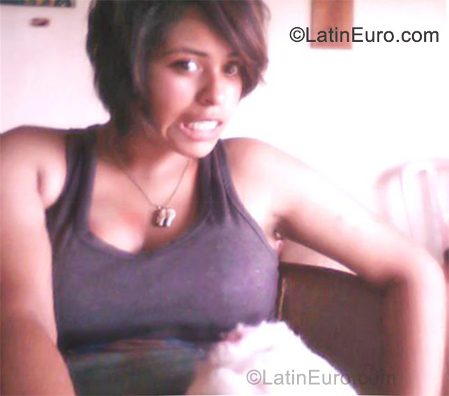 Date this cute Colombia girl Adelinda from Cali CO8705