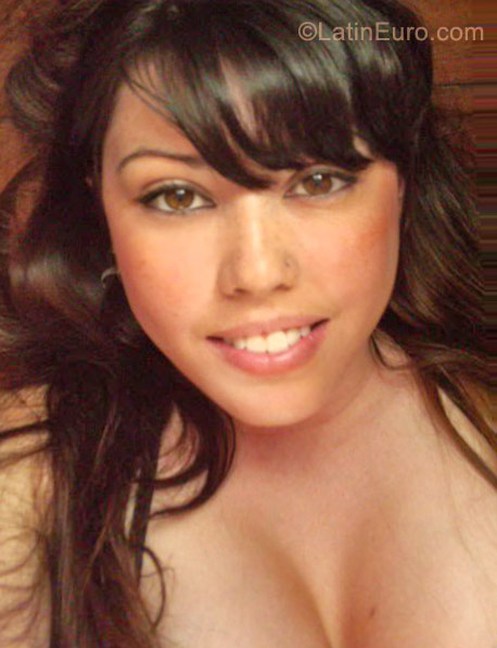 Date this happy Brazil girl Dora from Rio De Janeiro BR6198