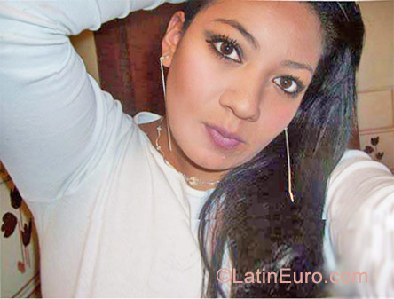 Date this fun Colombia girl Diana from Bogota CO11229