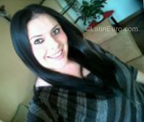 Date this beautiful Colombia girl Ingrid from Bogota CO8714