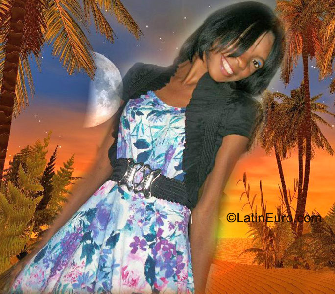 Date this cute Dominican Republic girl Andry from Santiago DO9930